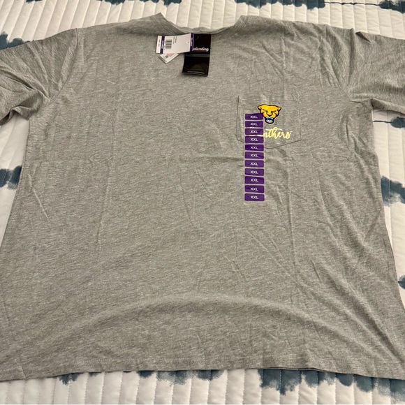 NWT NCAA Pittsburgh Panthers Gray Graphic Pocket Tee Captivating Unisex Sz XXL - Picture 1 of 7